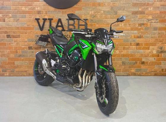 KAWASAKI Z900 